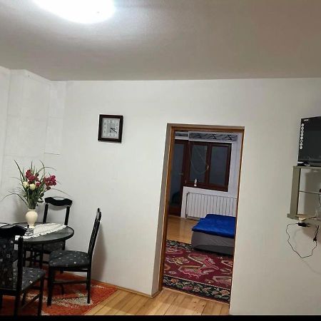 Almira Mujcic Apartment ซาราเยโว ภายนอก รูปภาพ