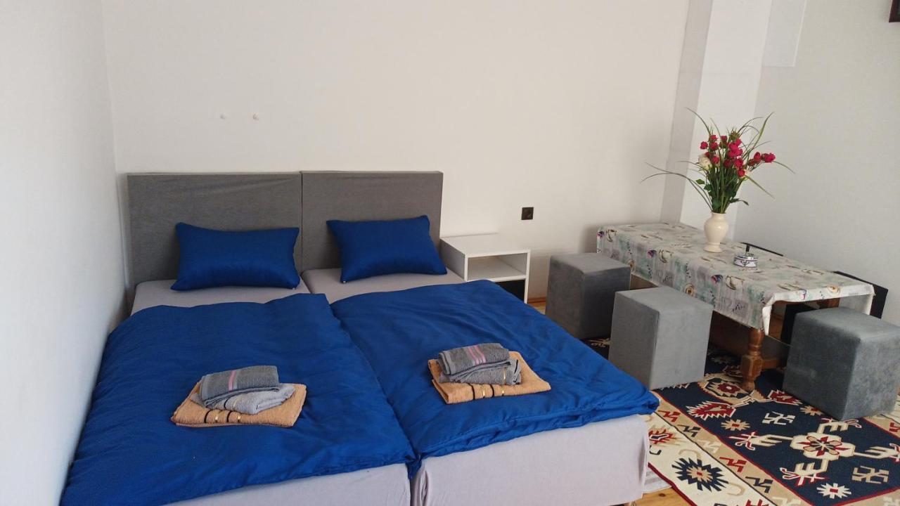 Almira Mujcic Apartment ซาราเยโว ภายนอก รูปภาพ